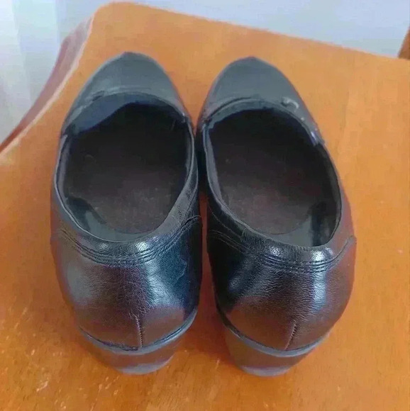 Clarks  Women's Size 8 - Picture 7 of 11